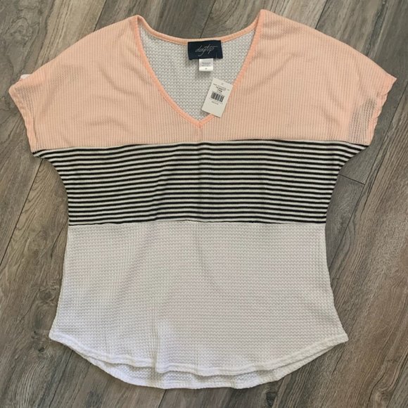 NWT DAYTRIP BUCKLE PEACH/WHITE COLOR BLOCK WAFFLE TOP MEDIUM - Picture 2 of 6